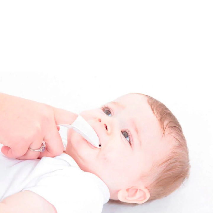 teething_wipes brush-baby best teething care for babies - lifestyle